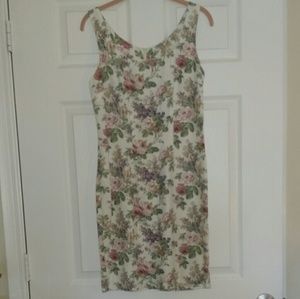 Hearts Brand Feminine Floral Dress 